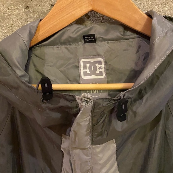 DC Shoes spring Lightweight Jacket NWOT - Picture 7 of 9